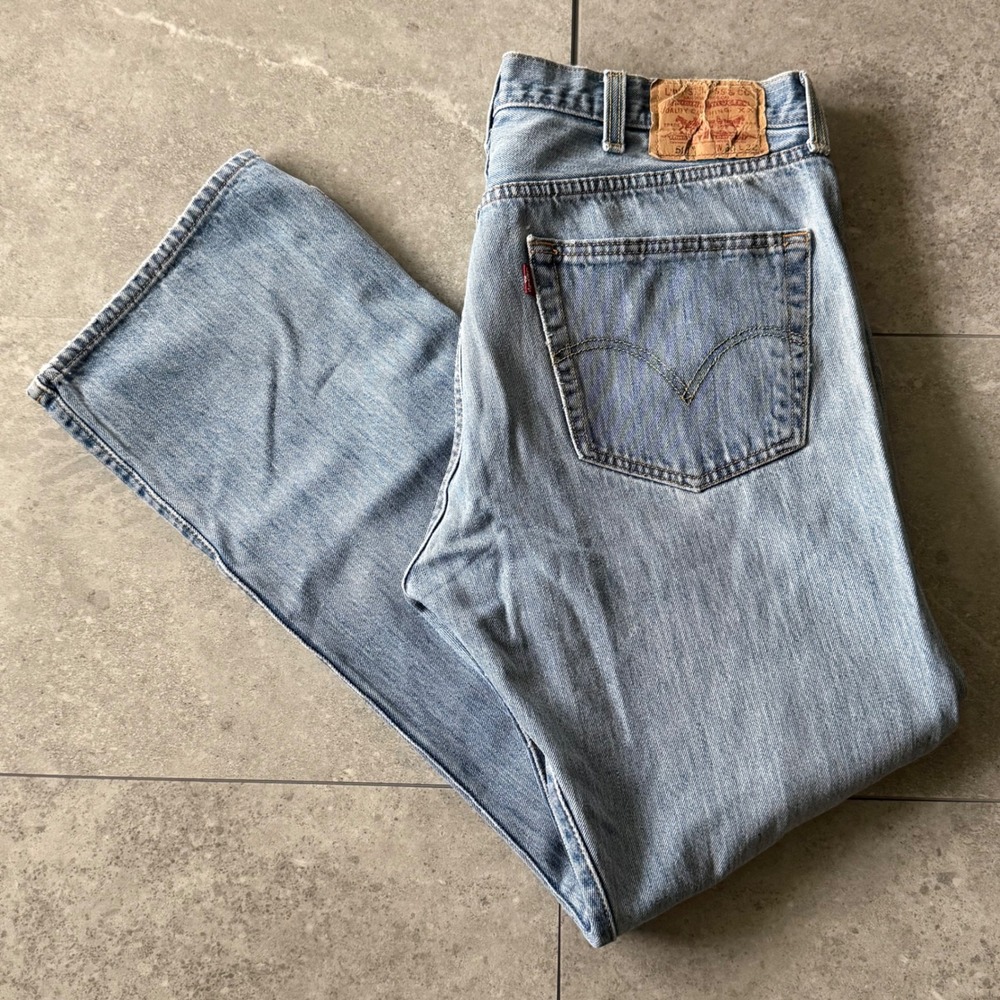 Vintage Light Wash Levi's 501 Button Fly Straight Leg Jeans 38